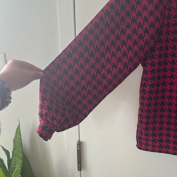 FAIR SET | Vintage Satin Houndstooth Women's Top - Picture 6 of 13